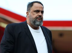 O proprietário florestal Marinakis se oferece para ajudar as vítimas do ataque em Huntingdon
