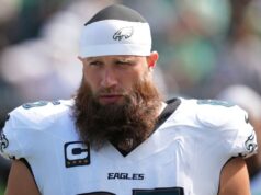 Eagles, duas vezes All-Pro RT Lane Johnson, retornará para a 14ª temporada