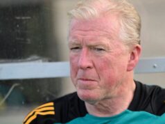 Os altos e baixos de Steve McClaren: Wally com um guarda-chuva, Jamaica… mas não se esqueça dos troféus