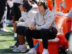 Burrow um participante completo no treino pela primeira vez desde a lesão