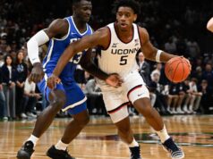 Artilheiro da UConn, rebote Tarris Reed Jr.