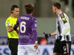 Jogo Fiorentina x Juventus foi interrompido devido a cantos racistas
