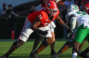 UGA dispensa OL Nyier Daniels após perseguição policial ligada à mãe