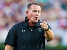 Coastal Carolina elegível para o Bowl demite Tim Beck após 3 anos