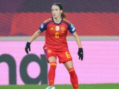 A meio-campista espanhola Aitana Bonmatí está afastada dos gramados devido a uma perna quebrada