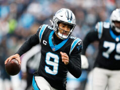 Os Panthers aproveitaram as 3 reviravoltas de Stafford para encerrar a seqüência de 6 vitórias consecutivas do Rams com uma vitória por 31-28.