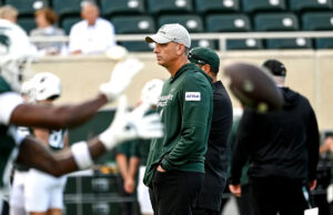 OC do estado de Michigan, Brian Lindgren, fala sobre a situação do QB, jogo de Maryland