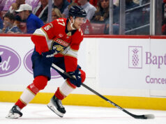 Etu Luosterinen dos Panteras com queimaduras de churrasco; Lesões se acumularam para os bicampeões da Stanley Cup