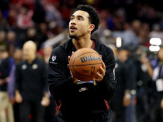 O técnico dos Sixers, Jared McCain, fala da G League e atualiza Dominic Barlow