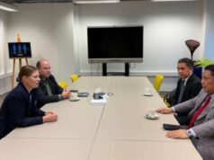 Quinto Presidente da Estônia dá as boas-vindas à delegação da Liga Indonésia de Pingpong, pronta para colaborar no desenvolvimento de jovens atletas