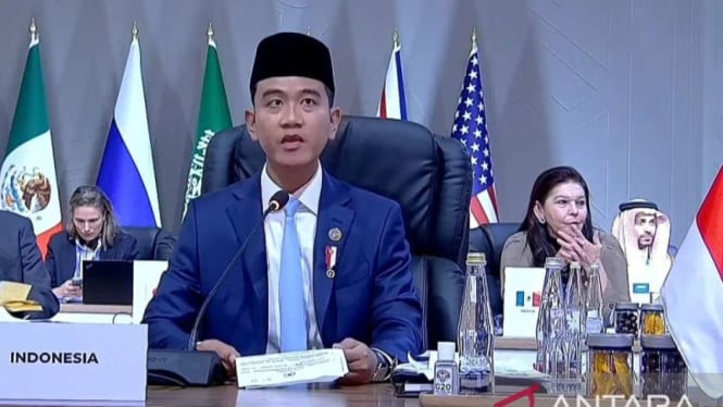 6921dd0f351d1-wakil-presiden-ri-gibran-rakabuming-raka-menyampaikan-pidato-di-ktt-g20_665_374.jpeg