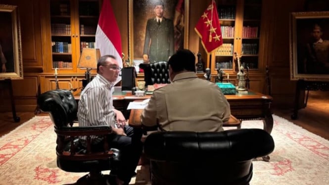 6921deba11368-prabowo-subianto-menerima-wakil-ketua-dpr-ri-sufmi-dasco-ahmad-di-hambalang_665_374.jpg