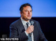 ‘Como isso foi aprovado?’ A Cote Brasserie é ridicularizada pelo mural de Natal gerado por IA em seu restaurante Kingston – então, você consegue ver o que há de errado com ele?