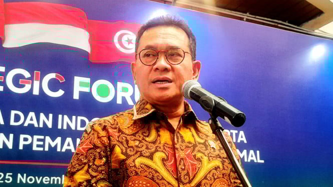 69252d7e7d819-menteri-perdagangan-budi-santoso_665_374.jpg