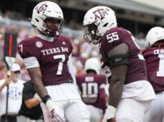 Dois jogadores de linha de futebol do Texas A&M obtêm notas de elite por PFSN College