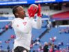O que a mais nova contratação do WR do Bills e estrela rival da AFC East tem a dizer sobre o jogador