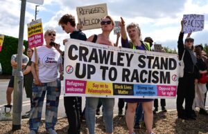 Porque é que o Reino Unido quer copiar as rigorosas políticas de imigração da Dinamarca? | Notícias explicativas