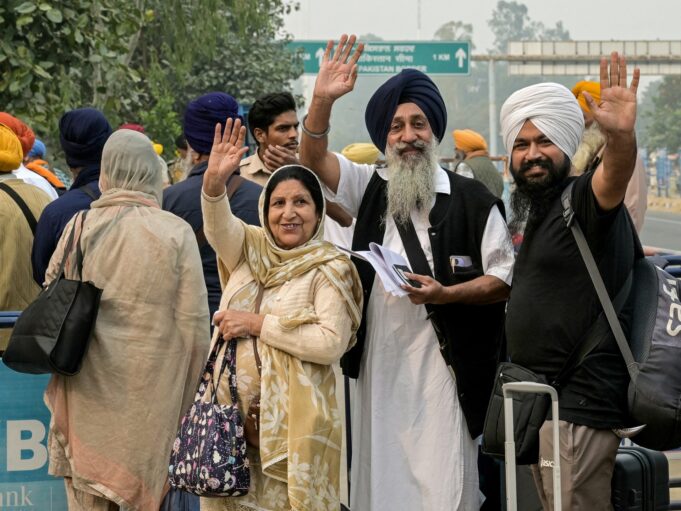 AFP__20251104__82WY6PL__v2__HighRes__IndiaPakistanDiplomacyReligionSikhism-1762323628.jpg