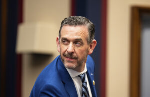 Líder do Partido Republicano chama investigação de Trump de ‘traição’