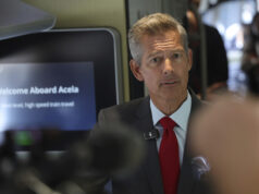 Sean Duffy culpa os democratas pelo “caos em massa” em sua própria agência