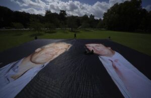 Uma bomba de Epstein, um novo arquivo de colapso de Kennedy e Nancy Mays