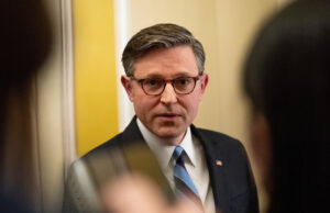 Presidente da Câmara ignora a morte do legislador para proteger a maioria republicana