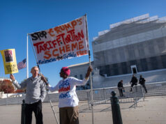 Juízes conservadores da Suprema Corte parecem céticos em relação às amplas tarifas unilaterais de Trump