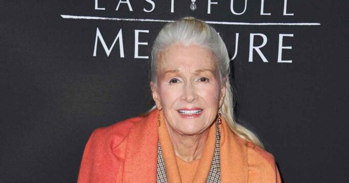 Diane-Ladd-mother-of-Laura-Dern-died-on-Monday-Nov-3-at-age-89-1200054986.jpg