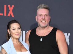 Pat McAfee e sua esposa Samantha estão esperando o bebê número 2 após uma jornada de fertilização in vitro