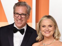 Amy Poehler faz uma rara aparição com o namorado Joel Lovell