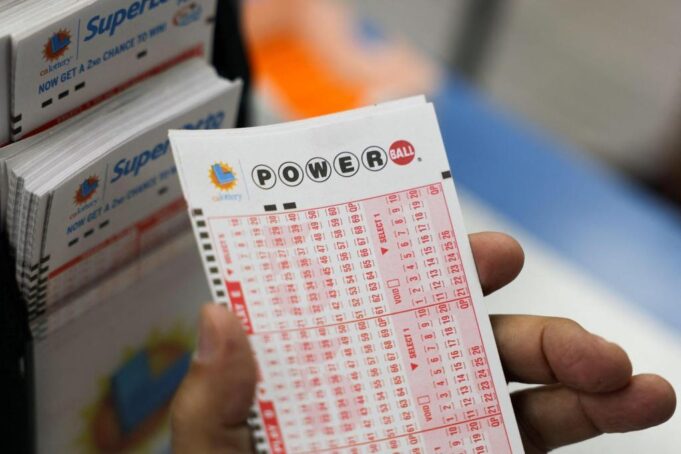 Powerball_jackpot_soars_to_1.jpg