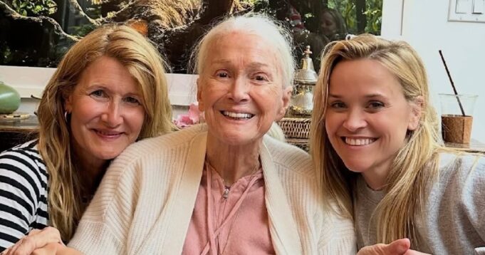 Reese-Witherspoon-Shares-Tribute-to-Laura-Derns-Late-Mom-Diane-Ladd-1.jpg