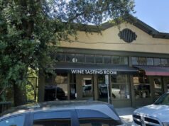 Local adquirido em South Bay com sala de degustação de vinhos administrada por viticultores da região