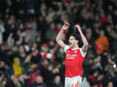 A corrida pelo título da Premier League pode ser aberta quando Arsenal e Chelsea se enfrentam