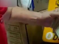 Polícia impede homem de 80 anos de trapacear