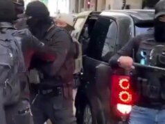 Os ataques de agentes do ICE aumentaram à medida que os líderes da cidade criticavam as operações federais de imigração