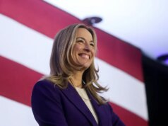 A renúncia de Mickey Sherrill na Câmara desencadeará uma lotada primária democrata