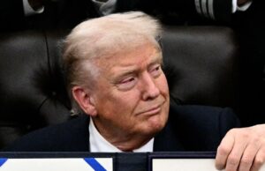 Trump assina projeto de lei para acabar com paralisação do governo