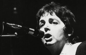 3 ganchos de rock viciantes de 1975 que você não consegue tirar da cabeça