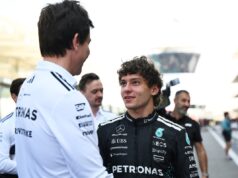 Toto Wolff elogia a temporada de estreia de Kimi Antonelli na F1 depois de ser “jogado aos canibais”