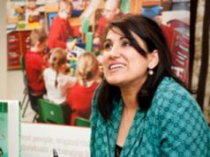 Fiquei noiva de um homem adulto quando tinha oito anos e fiquei trancada no meu quarto até aceitar. O medo dos assistentes sociais de serem chamados de racistas está falhando com as jovens vítimas, mas não podemos mais fugir da raça e da religião, diz DAME JASVENGER SANGHERA