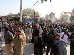 O Afeganistão remonta à idade das trevas: os governantes talibãs ordenaram que dezenas de pessoas fossem mortas por apedrejamento e quatro condenados fossem executados empurrando um muro sobre eles