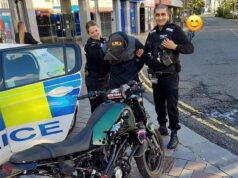 A cidade em guerra com os balaclavas: moradores ‘intimidados’ estão sendo aterrorizados por gangues de jovens mascarados em bicicletas elétricas turbinadas enquanto apoiam os apelos do MP pela PROIBIÇÃO de coberturas faciais