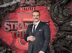 Mistério de David Harbor quando estrela sai do evento Stranger Things após bizarro incidente de roubo de chapéu