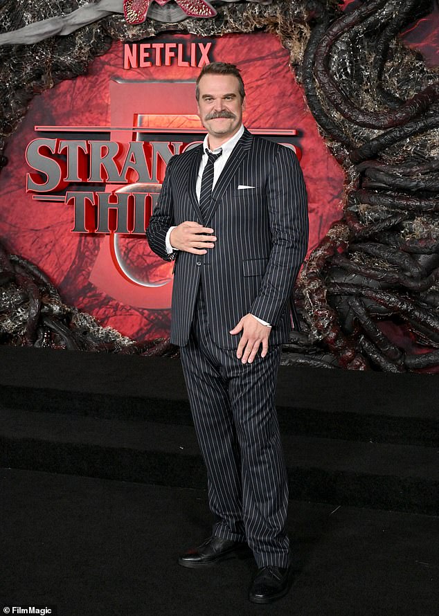 104833025-15397287-David_Harbour_will_no_longer_be_present_at_a_Stranger_Things_eve-a-10_1766097666082.jpg