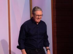 Starmer diz que ‘gritaria’ Donald Trump se o ouvisse rotular uma mulher de ‘porquinha’ após a zombaria do presidente contra o repórter