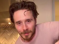 Brooklyn Beckham parece estar sentindo falta do Reino Unido enquanto prepara uma tradicional torta de pastor em sua cozinha em Los Angeles, mas os fãs têm a mesma reclamação – depois de instá-lo a consertar o relacionamento rompido com seus pais