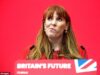 Angela Rayner está na fila para receber um pagamento de £ 100.000 pelo livro que conta tudo? O ex-deputado de Starmer alimenta rumores de liderança ao assinar um livro de memórias
