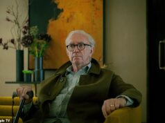 Minha tia idosa disse: ‘Tenho um sobrinho chamado Jon. Ele é um ator famoso ‘: SARAH RAINEY fala com Sir Jonathan Pryce sobre as experiências de sua família com demência