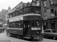 PETER HITCHENS: Nossos espiões deveriam aconselhar discretamente nosso governo eleito – e não fazer discursos sugerindo que estamos em guerra com a Rússia